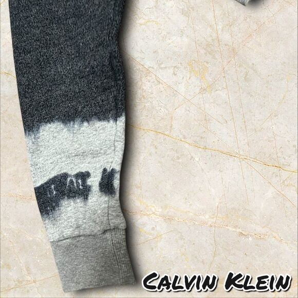 Preowned Calvin Klein Cropped Long Sleeve Sweatshirt - Tie Dye Dip Hem -S - Picture 8 of 10